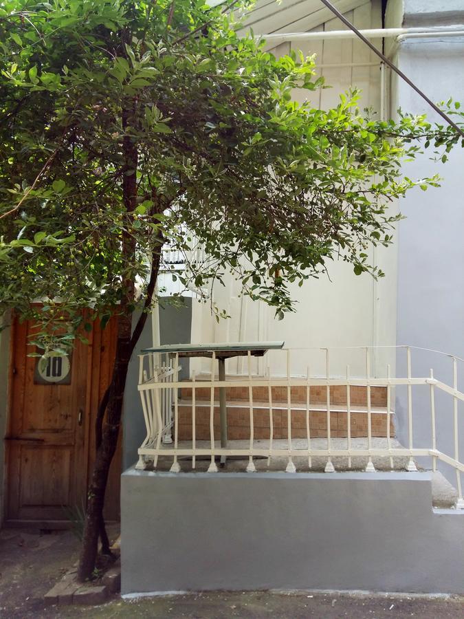 Gulo'S Home Тбилиси Екстериор снимка