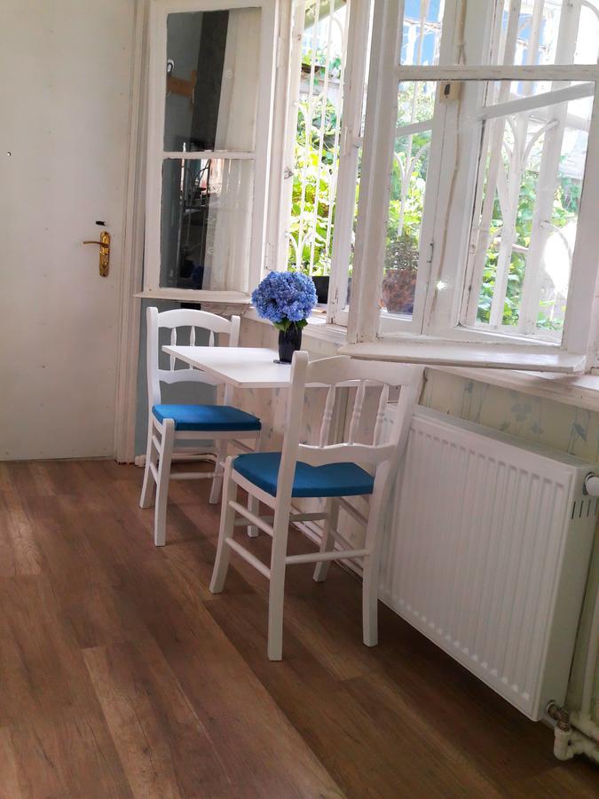 Gulo'S Home Тбилиси Екстериор снимка